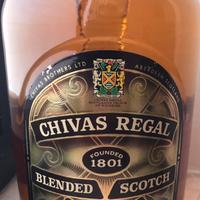 Chivas regal bottiglia  grande 1,75