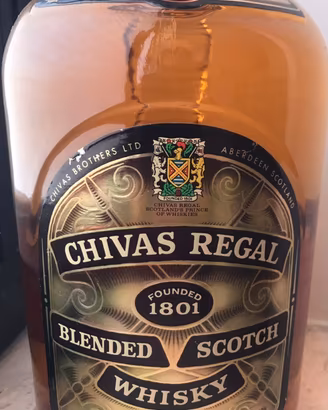 Chivas regal bottiglia  grande 1,75