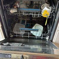 Lavastoviglie a incasso 12 coperti Electrolux