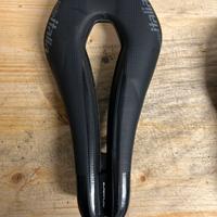 Selle tri: specialized, prologo e selle italia