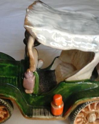 macchina in capodimonte vintage