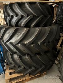 Gomme e cerchi per trattore New holland T5