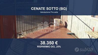 Immobile in asta di 69 m² con box auto a Cenate So