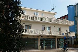 APP. CON 1o2 CAMERE ZONA CENTRALE 150m SPIAGGIA