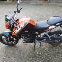 KTM Duke 125