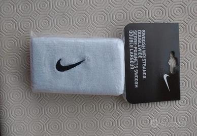 Polsini Nike bianchi con logo nero – nuovi