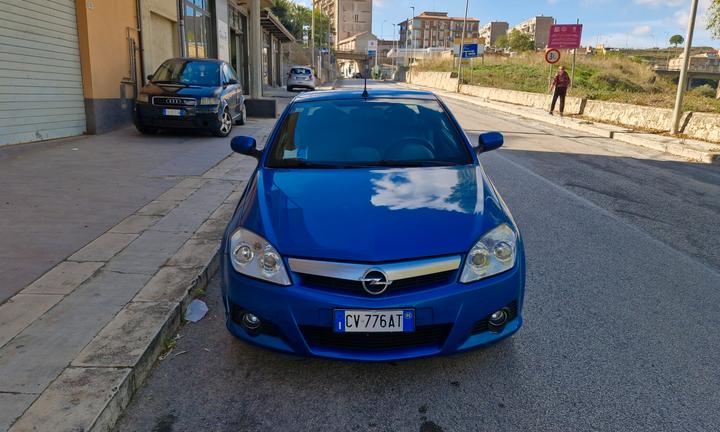 Opel Tigra TwinTop 1.4 16V Sport