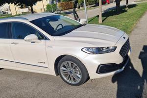 ford mondeo vignale hybrid 