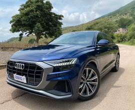 Audi Q8 50 TDI 286cv mhev Sport quattro S-Line