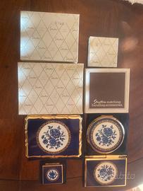 Porta sigarette, cipria..Royal Blue Rose Stratton