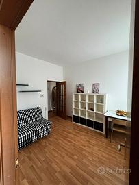 Monolocale con terrazzo-PORTA VITTORIA FS