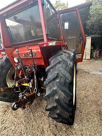 Trattore fiat 880 targato 4 cilindri funzionante i