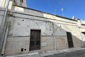 CASA INDIPENDENTE A CANOSA DI PUGLIA