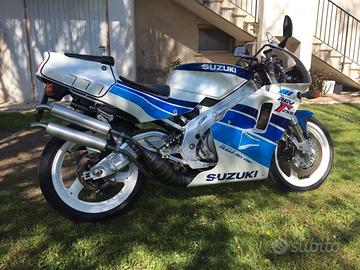 Suzuki RGV 250 - 1991