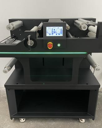 Fustellatrice digitale per etichette adesive
