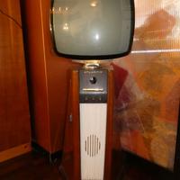 televisore Atlantic modello colonnina 1960 vintage