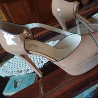 Scarpa elegante con tacco nr 36