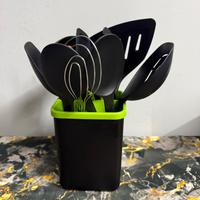 Set di 8 utensili Tupperware con supporto. Nuovo