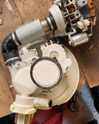 Whirlpool  lavastoviglie ADP1967