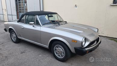 Fiat 124 Spider Pininfarina 2000 America