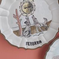 Piatti decorativi in ceramica dipinti a mano.