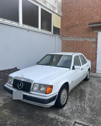Mercedes W124