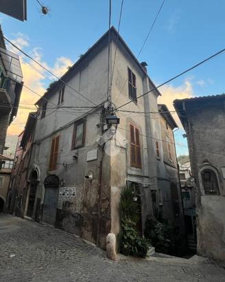 3 LOCALI A SUBIACO