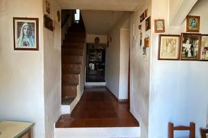 Casa campidanese su due livelli con cortile