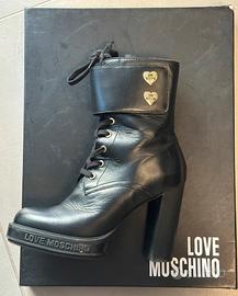 STIVALI LOVE MOSCHINO IN PELLE DI VITELLO