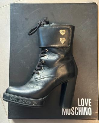 STIVALI LOVE MOSCHINO IN PELLE DI VITELLO