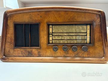 RADIO D’EPOCA IN LEGNO VINTAGE