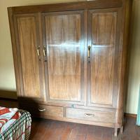 Armadio vintage anni'50 in legno stile liberty