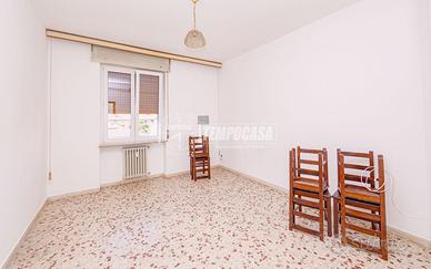 Bilocale con box in zona stazione