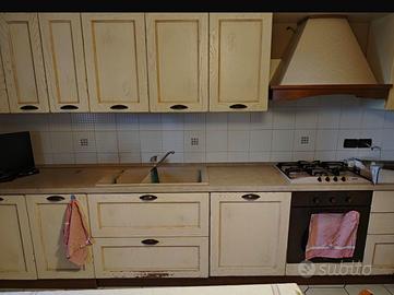 Come da foto senza forno e lavastoviglie