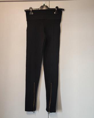 Leggins elasticizzati con zip dorate 