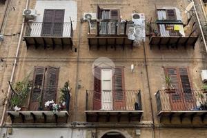 2 LOCALI A PALERMO