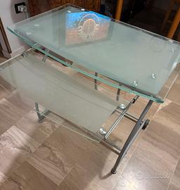 Scrivania pc in vetro temperato
