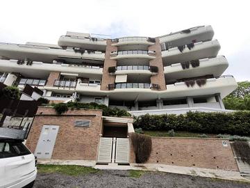 Appartamento di 105 m² con 3 locali e box auto a R