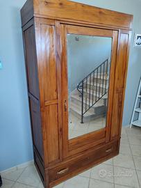 armadio con specchio in legno massello
