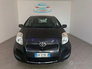 TOYOTA Yaris 1.3 5 porte .Sol