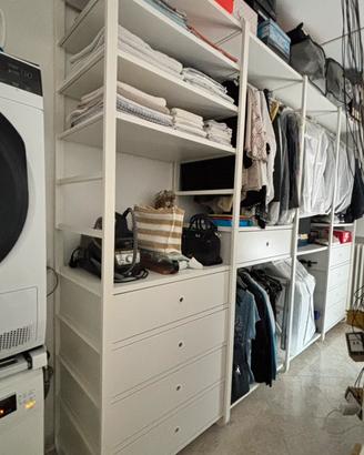 Cabina armadio aperta