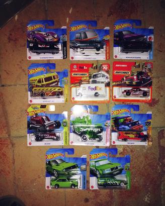 lotto Hotwheels 11 modelli vari