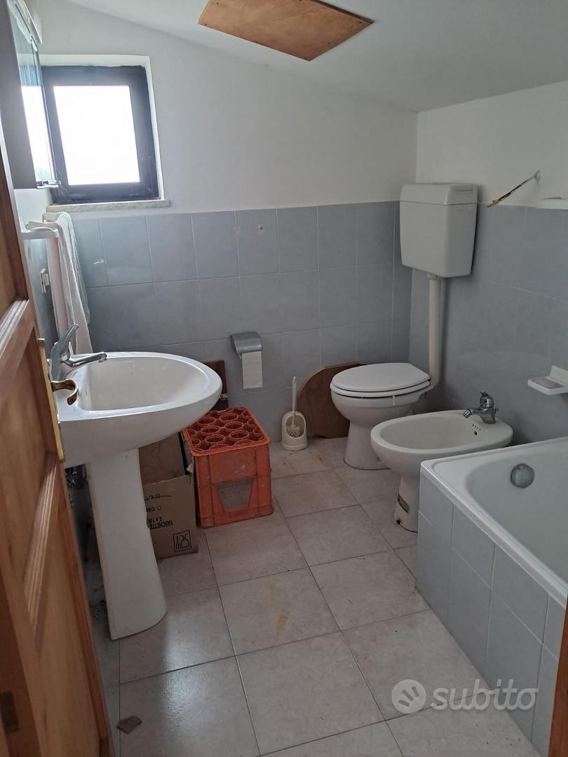 Terreno con annessa costruzione. - Altro