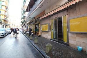 Negozio Napoli [Via G. ZurloVCG] (San Carlo Arena)