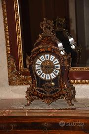 Orologio da tavolo in stile Luigi XV con movimento