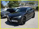 alfa-romeo-stelvio-at8-q4-executive