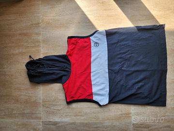 Canotta con cappuccio