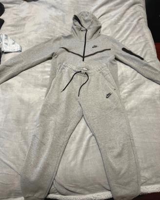 Completo Uomo Nike Tech