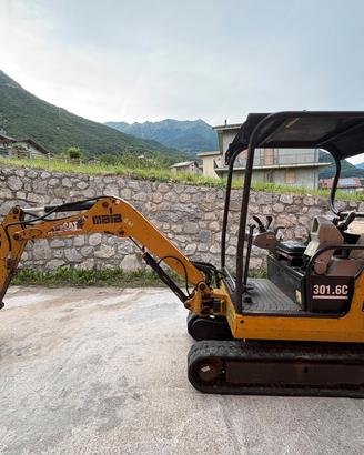 Miniescavatore 17ql Caterpillar 301.6C +3 benne 