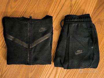 Nike Tech colore nero tg. 147-158